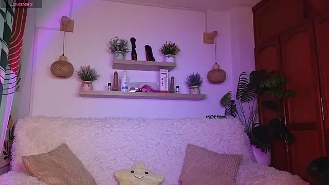Snapshot of nikolwalter_ chatting on June 2026 01:27:02 AM nikolwalter online show from June 2026 01:27:02 AM