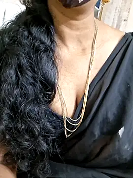 Snapshot of AnushaTelugu chatting on June 2026 06:44:02 AM AnushaTelugu online show from June 2026 06:44:02 AM