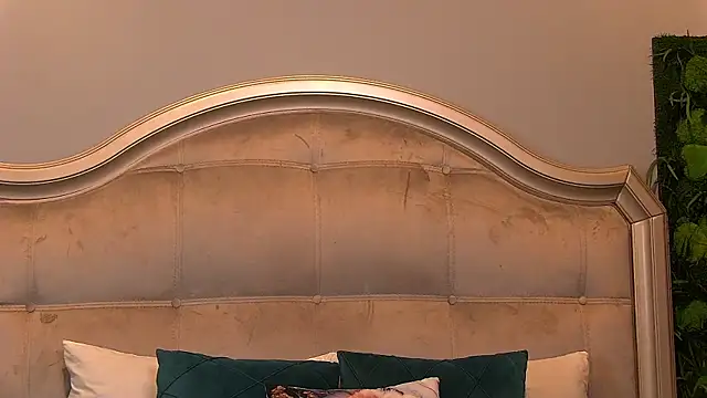 Kim Skyleer online show from March 2026 05:58:01 AM