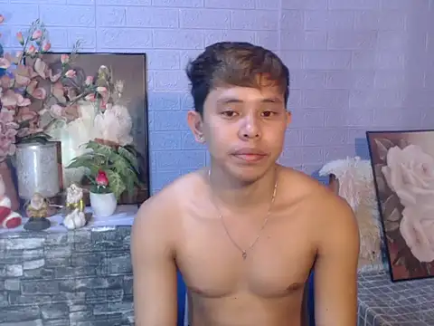 Snapshot of Baby_Maxxx chatting on May 2026 10:33:01 AM Baby Maxxx online show from May 2026 10:33:01 AM