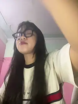 Leeeeiu online show from May 2026 03:09:01 PM