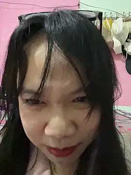 Leeeeiu online show from April 2026 03:18:01 PM