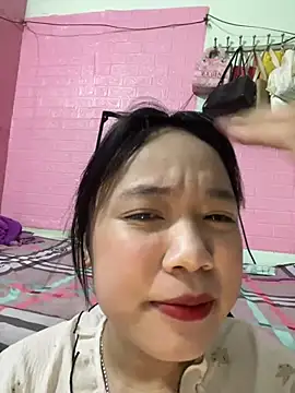 Leeeeiu online show from April 2026 03:15:02 PM