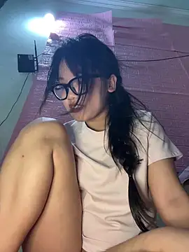Leeeeiu online show from May 2026 03:37:02 PM