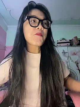 Leeeeiu online show from May 2026 03:08:01 PM