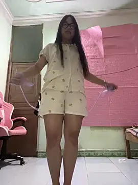 Leeeeiu online show from June 2026 03:46:02 PM
