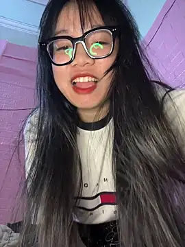 Leeeeiu online show from March 2026 03:06:01 PM