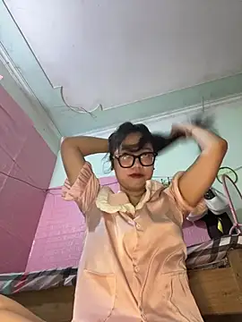 Leeeeiu online show from April 2026 03:07:01 PM