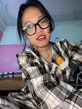 Leeeeiu online show from March 2026 03:13:02 PM