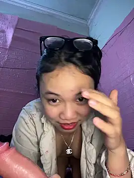 Leeeeiu online show from March 2026 12:35:02 PM