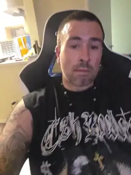 Biggbaddwulf7 online show from May 2026 09:28:02 AM
