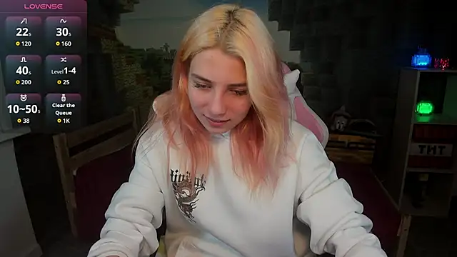 Snapshot of RosaFowler chatting on April 2026 08:22:01 AM RosaFowler online show from April 2026 08:22:01 AM