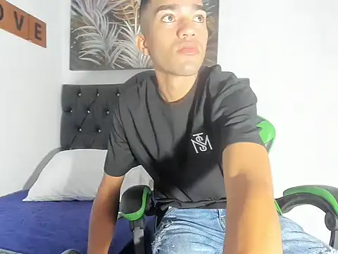 Snapshot of mauricio_smiith chatting on March 2026 02:12:02 AM mauricio smiith online show from March 2026 02:12:02 AM