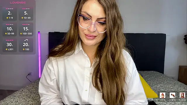 LucyWillow online show from May 2026 08:20:01 AM