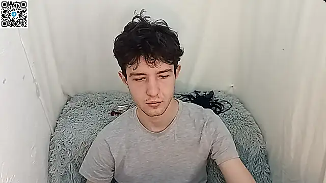  ZaneX online show from April 2026 07:32:01 PM