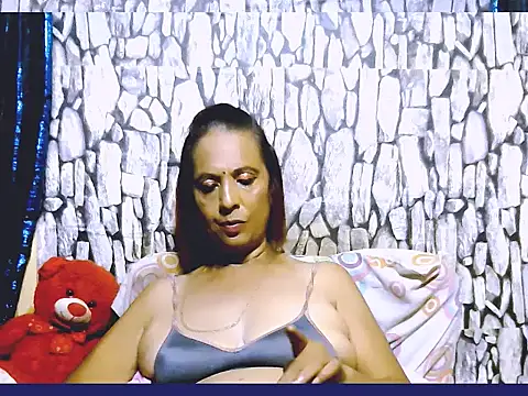 Hot queen58 online show from April 2026 09:39:33 PM