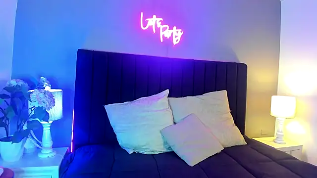 scarlett leex  online show from April 2026 04:25:01 AM