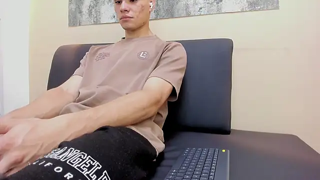 ZANE EVANS online show from April 2026 12:42:02 PM