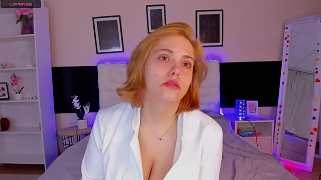 DellaRows online show from April 2026 05:02:01 AM