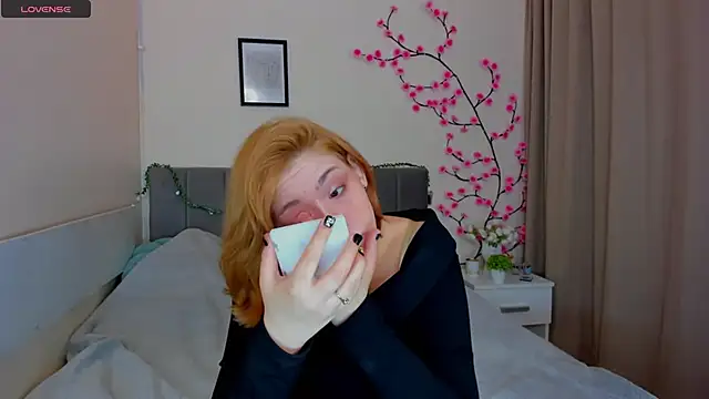 DellaRows online show from April 2026 05:34:01 AM