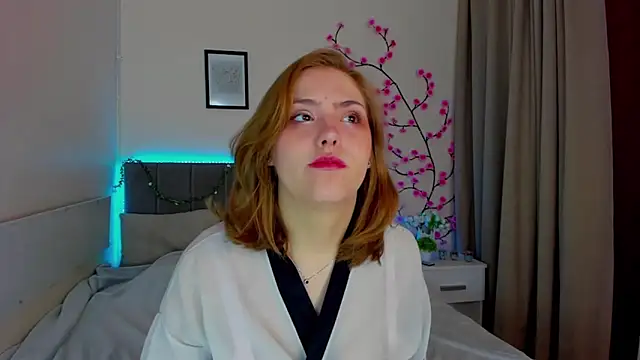 DellaRows online show from March 2026 06:41:02 AM