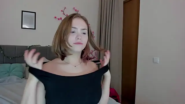 DellaRows online show from March 2026 06:51:02 AM