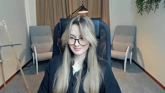 DortheaHupy online show from March 2026 08:00:02 AM