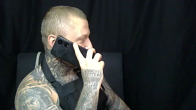 Snapshot of devilWithTats chatting on July 2026 08:10:01 AM devilWithTats online show from July 2026 08:10:01 AM