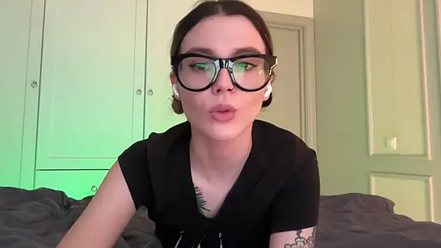 AliceTease online show from May 2026 01:39:02 PM