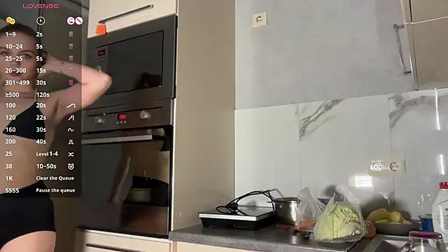 AlexaDeviliciouss online show from April 2026 04:30:01 PM