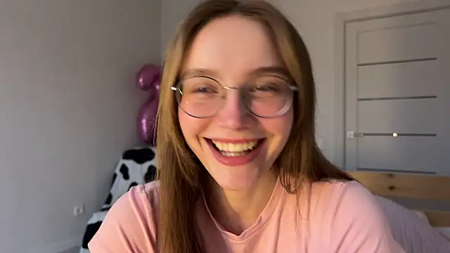 Lolatatee online show from March 2026 04:03:01 AM