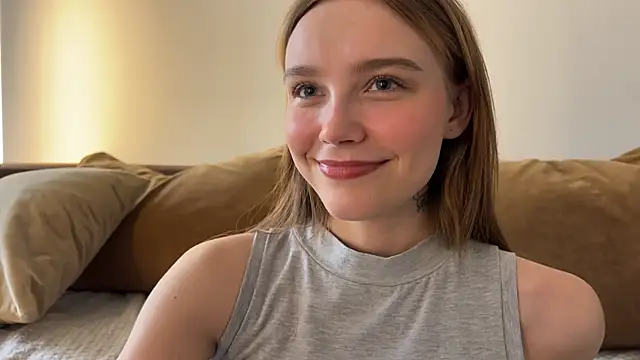 Lolatatee online show from April 2026 10:41:02 AM