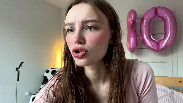 Lolatatee online show from March 2026 03:59:02 AM