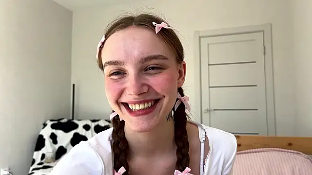 Lolatatee online show from March 2026 11:14:02 AM