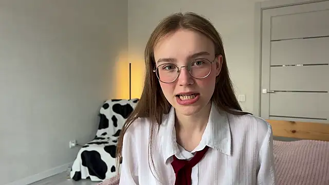 Lolatatee online show from March 2026 05:07:01 AM