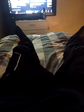 Ajjjjhughes online show from April 2026 11:22:01 PM