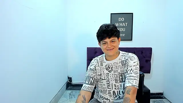 TomBoy Natali online show from March 2026 06:31:01 PM