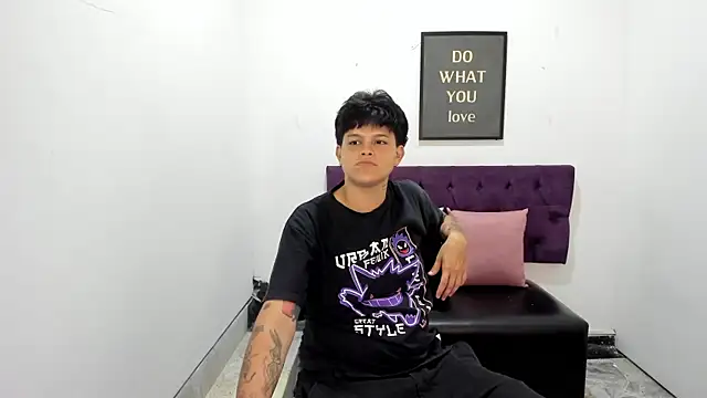 TomBoy Natali online show from April 2026 06:35:02 PM