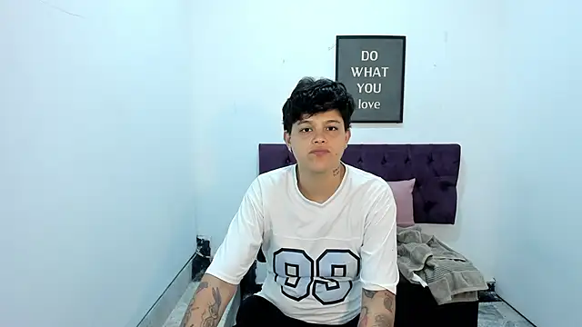 TomBoy Natali online show from March 2026 06:53:01 PM