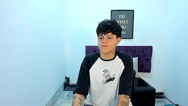 TomBoy Natali online show from March 2026 06:48:01 PM