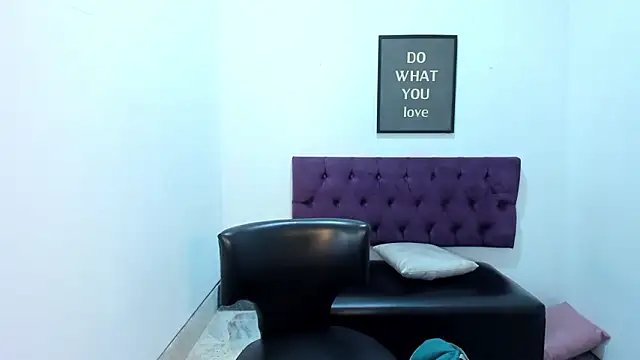 TomBoy Natali online show from March 2026 06:32:02 PM