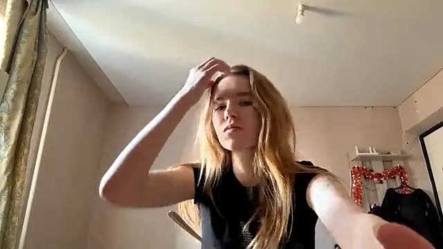 LeomaJee online show from April 2026 11:04:01 AM