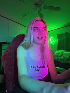 Rainsworld420 online show from May 2026 02:39:02 AM