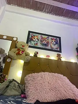 Antonella-smitt online show from March 2026 01:36:02 PM