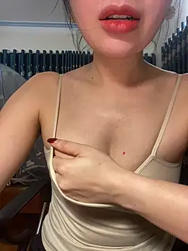 Liisa loveU online show from April 2026 10:33:02 AM