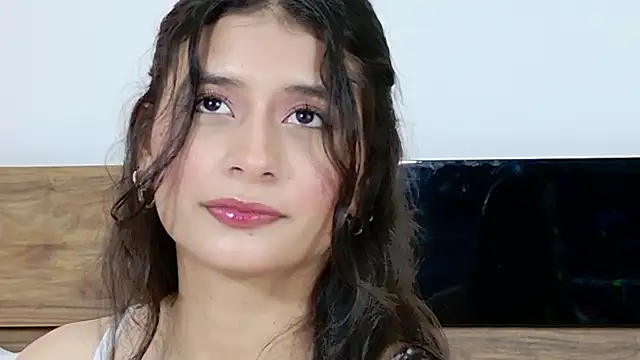 AleciaNoah online show from April 2026 06:53:01 PM