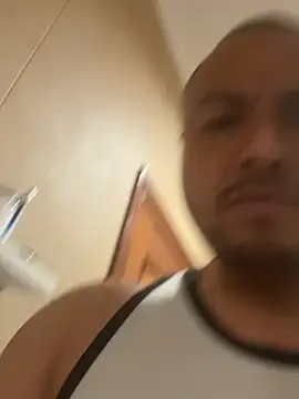 Snapshot of alexandeerr1986 chatting on April 2026 06:01:01 PM alexandeerr1986 online show from April 2026 06:01:01 PM