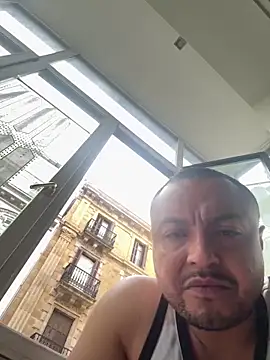 alexandeerr1986 online show from April 2026 05:05:02 PM