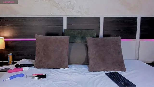 Natalia Cruzz online show from April 2026 10:07:02 AM