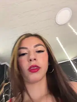   Nahomy online show from March 2026 12:12:01 PM